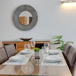 Stylish Balluta Bay Scape, 3bd *
