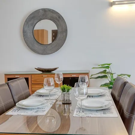 Stylish Balluta Bay Scape, 3bd *