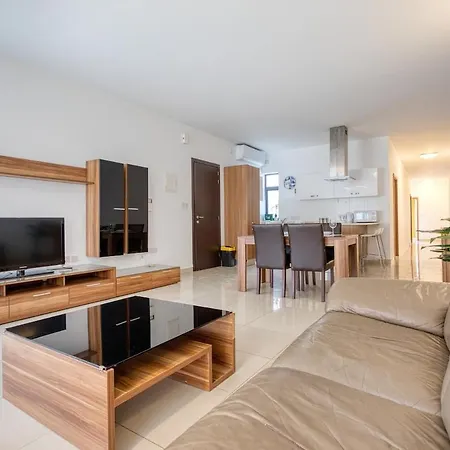 Apartment Stylish Balluta Bay Scape, 3bd *