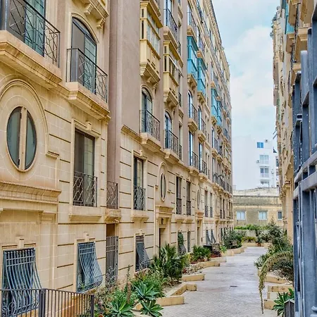 Apartment Stylish Balluta Bay Scape, 3bd