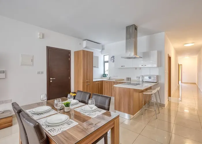 Apartament Stylish Balluta Bay Scape, 3bd Sliema