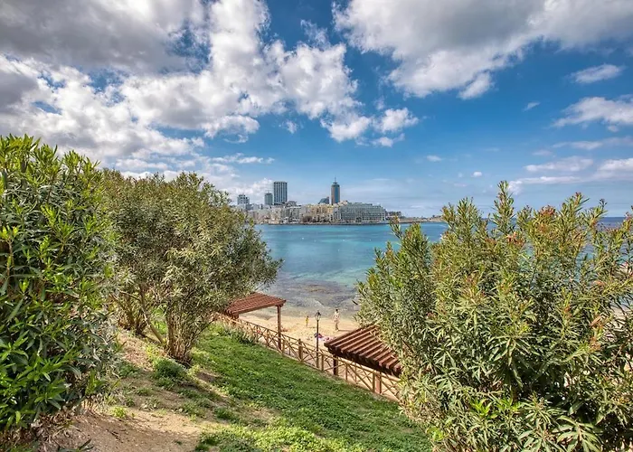 Stylish Balluta Bay Scape, 3bd Sliema