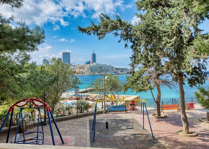 Stylish Balluta Bay Scape, 3bd * Sliema