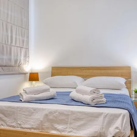 Stylish Balluta Bay Scape, 3bd *