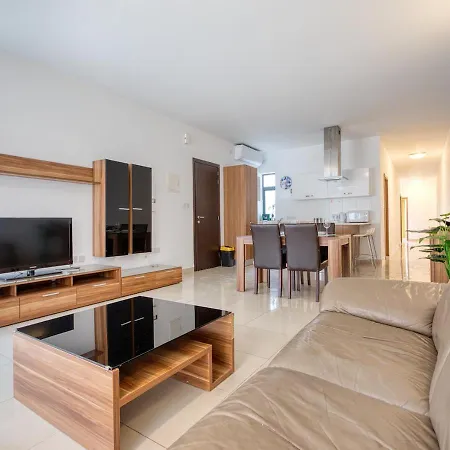 Stylish Balluta Bay Scape, 3bd Sliema