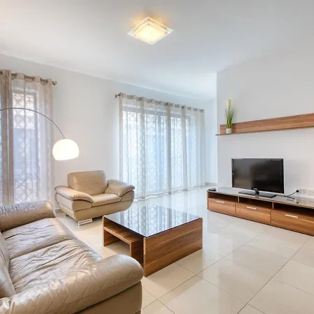 Stylish Balluta Bay Scape, 3bd * Sliema