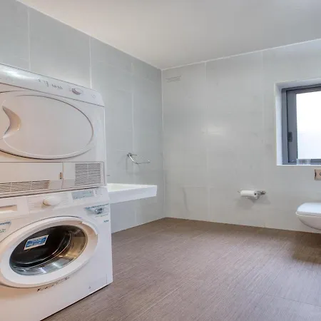 Apartment Stylish Balluta Bay Scape, 3bd *