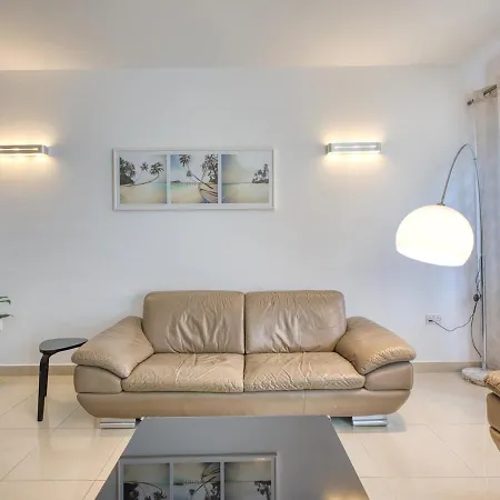 Apartment Stylish Balluta Bay Scape, 3bd Sliema