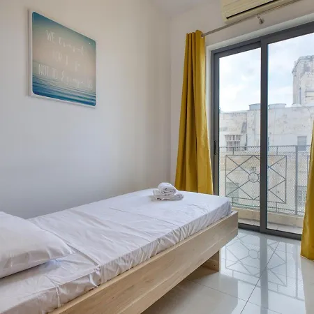 Apartment Stylish Balluta Bay Scape, 3bd *