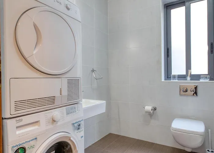 Stylish Balluta Bay Scape, 3bd