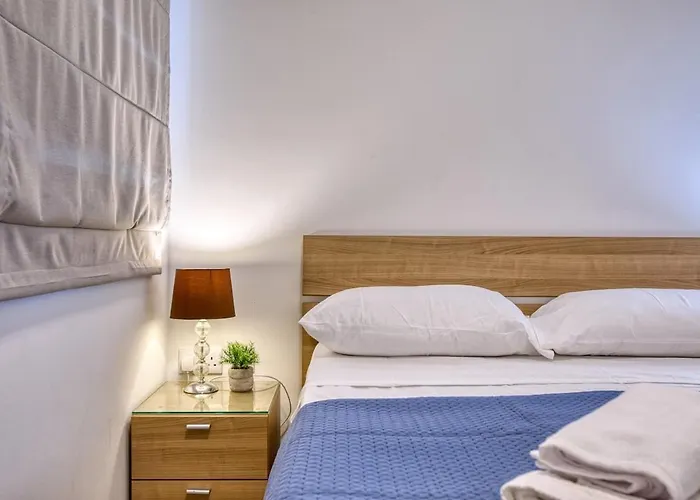 شقة Stylish Balluta Bay Scape, 3bd