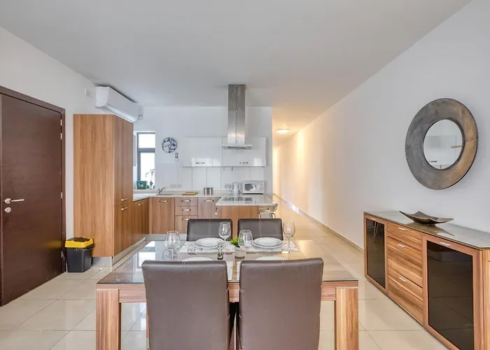 Stylish Balluta Bay Scape, 3bd スリーマ