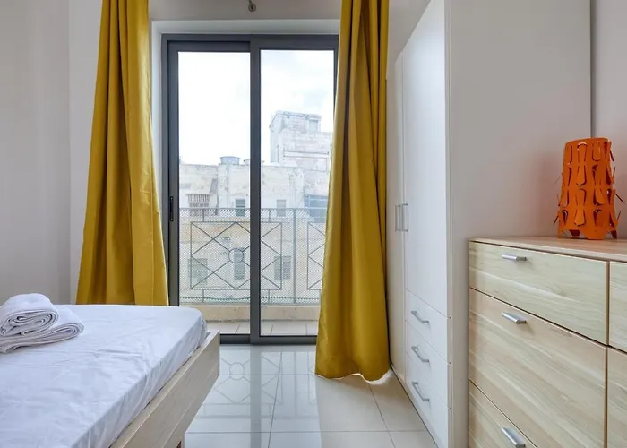 Stylish Balluta Bay Scape, 3bd * スリーマ